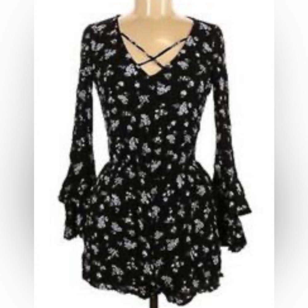 Hollister Floral Belle Sleeve Romper - XS
